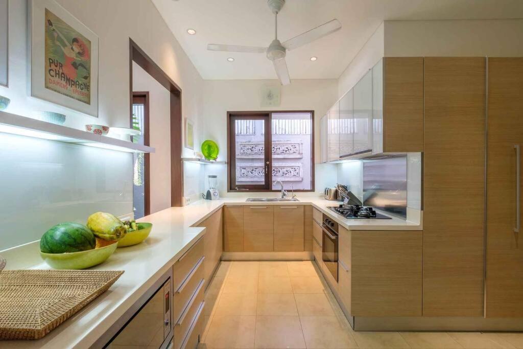 Kejora Beachfront Estate Sanur -Stunning Villa Eleven Exterior foto